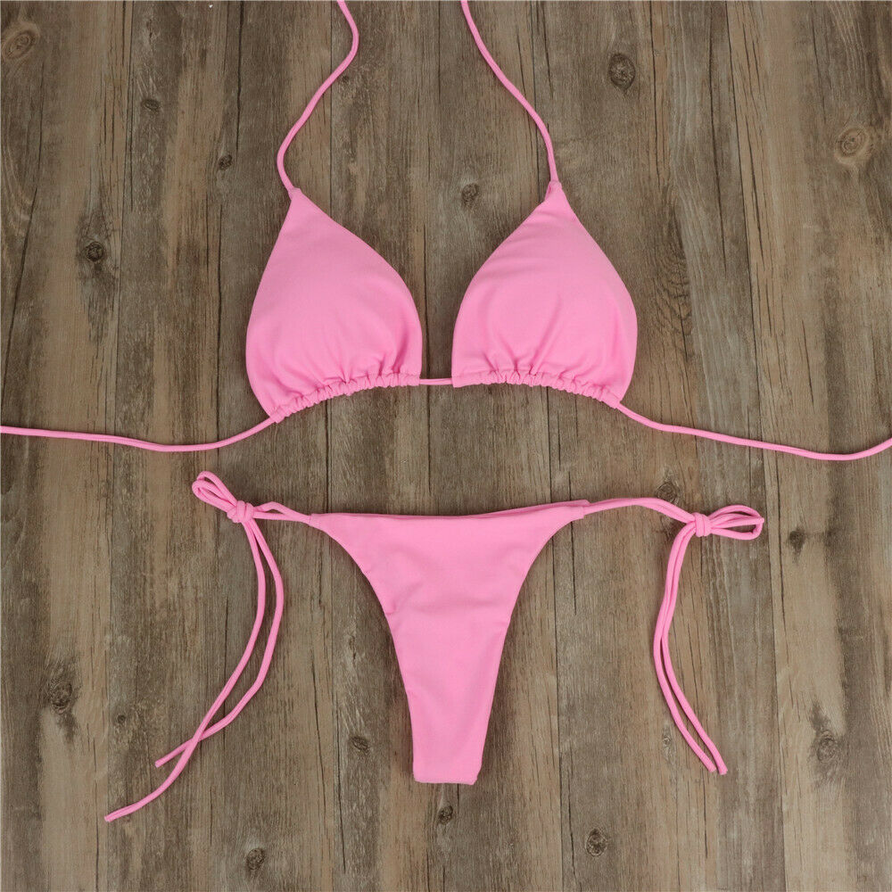 Radiant Confidence: Embracing the Pink Bikini插图2